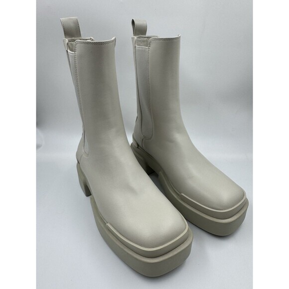 Charles & Keith Platform Chunky Chelsea Gray-White Boots Size 37/ 7 US - Picture 4 of 16